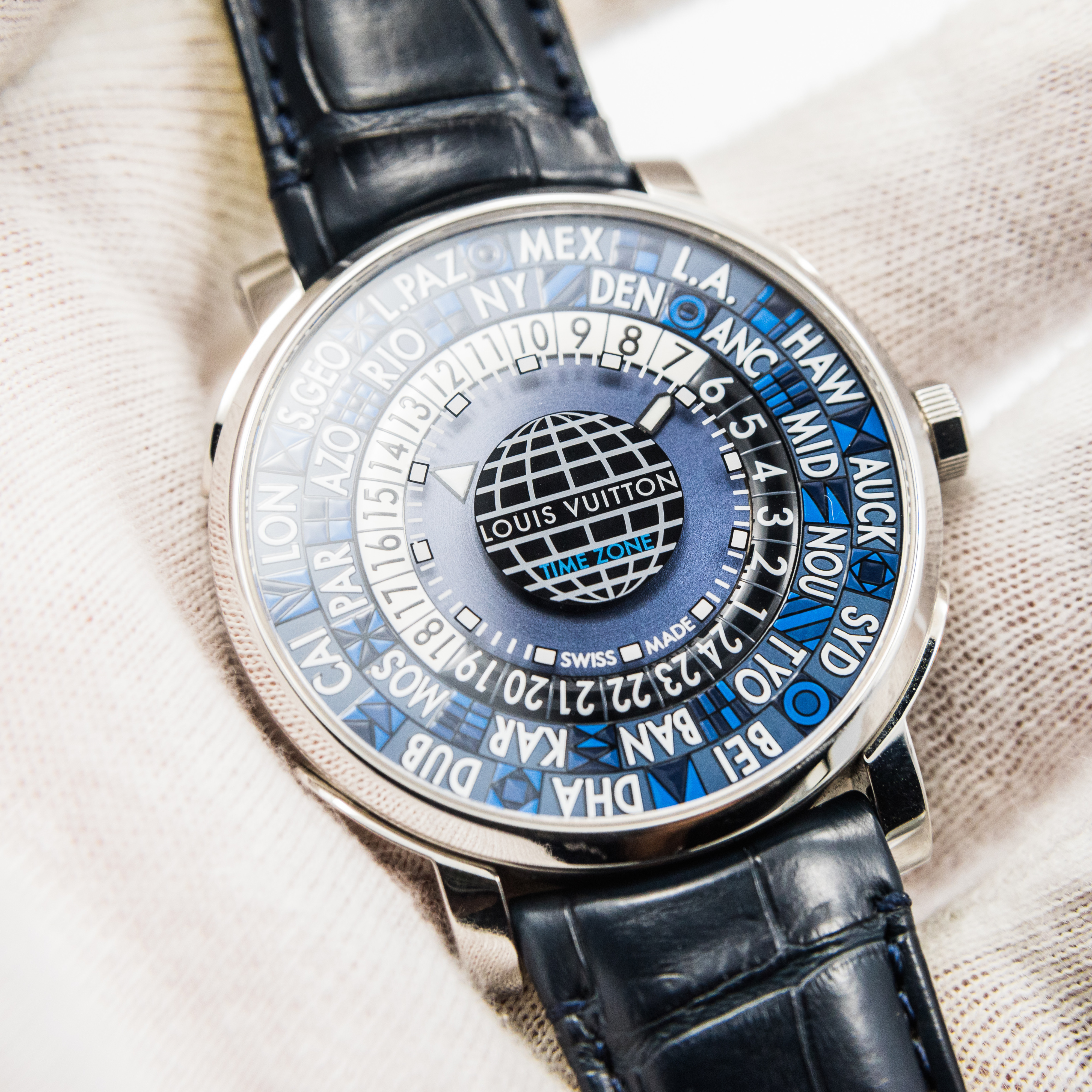 LOUIS VUITTON ESCALE WORLDTIME BLUE Q5EK50: retail price, second hand  price, specifications and reviews 