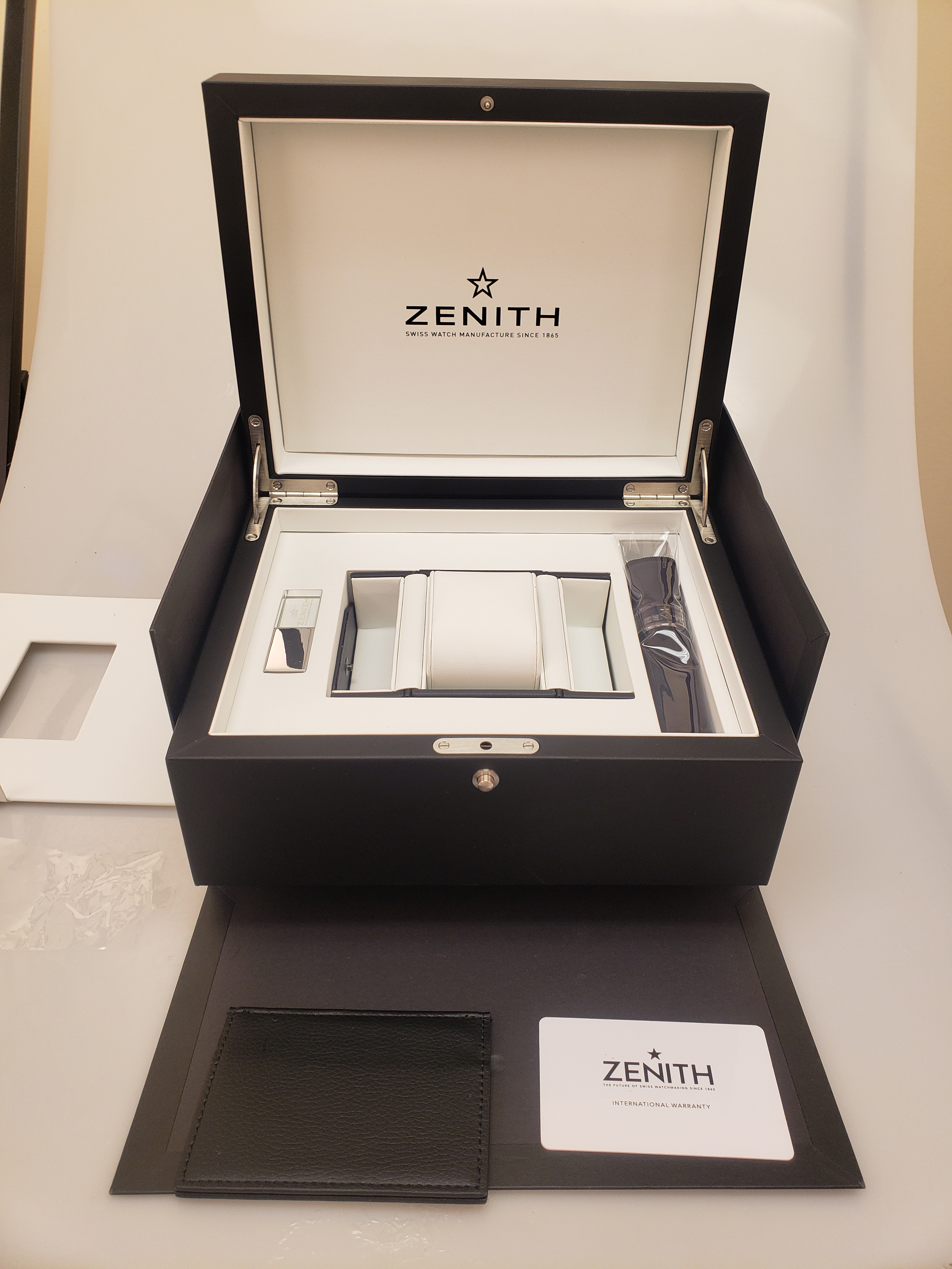 Zenith Chronomaster Sport El Primero 3600 41mm *2022* - Inventory