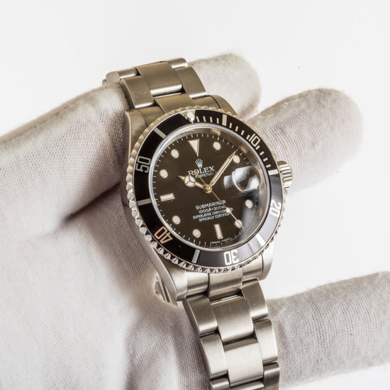 Rolex Submariner 16610 - M Serial *WIRE ONLY*