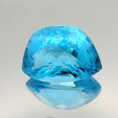 Natural Topaz Certified Gemstone Fancy Checker Cut Top Swiss Blue 137.54 Carat Flawless Clarity 36x23mm December Birthstone for Wisdom, Balance and Prosperity