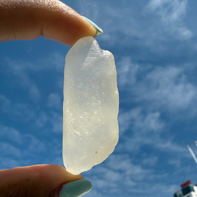 White Topaz Natural Rough VVS Clarity 153 Carat Earth-mined Gemstone Uncut Raw Rock at Semipreciousking