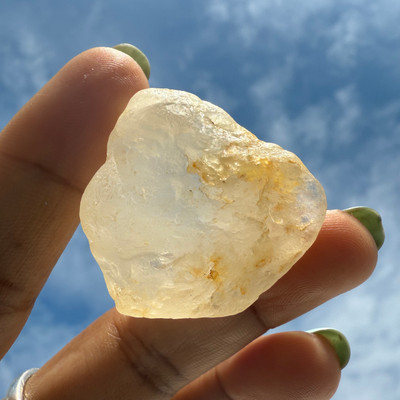 White Topaz Natural Rough VVS Clarity 161 Carat Earth-mined Gemstone Uncut Raw Rock