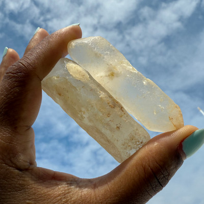 White Topaz Natural Uncut Rough VS Clarity Birthstone 358.5 Carat Earth-mined Gemstone Healing Energy Raw Rock
