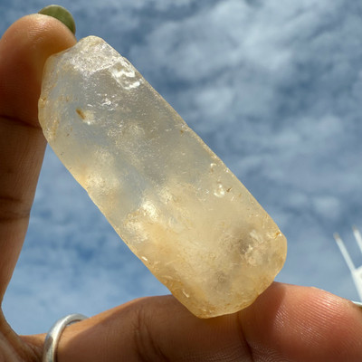 White Topaz Natural Uncut Rough VS Clarity Birthstone 221.5 Carat Earth-mined Gemstone Healing Energy Raw Rock