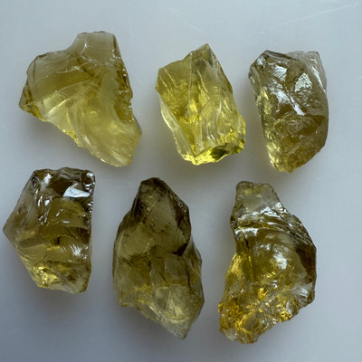 Lemon Quartz Uncut rough Sulphur Yellow Color 25.59 Carats 20x14-26x19mm Loose Raw Natural Gemstone