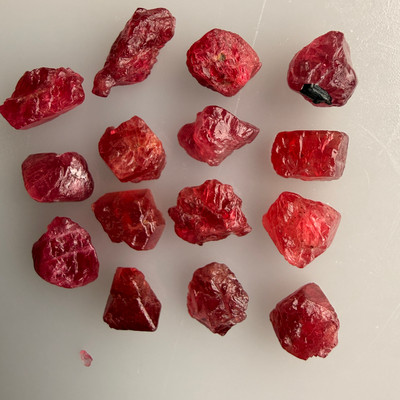 Natural Spinel Rough Uncut Gemstone 33.4 Carats 15 Pcs Hot Pink Color VVS Clarity Jewelry Making