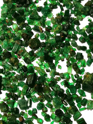 Natural Afghan Emerald Earth-mined Unique Forest Green Rare to find Rocks