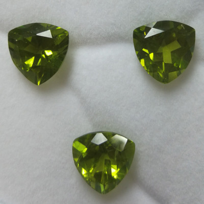 Natural Peridot Trillion Fancy Cut 10.5mm Lime Green Color VS Clarity Loose Gemstone