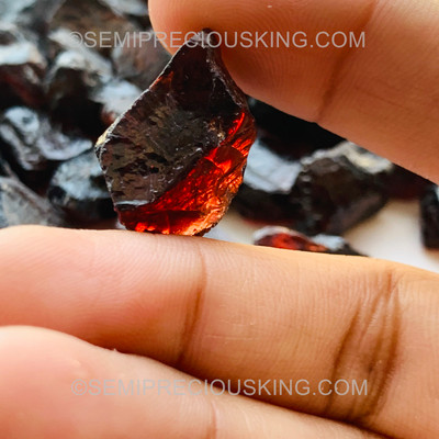 Garnet Mozambique Natural Unheated Earth-mined Gem Rough Very good Quality