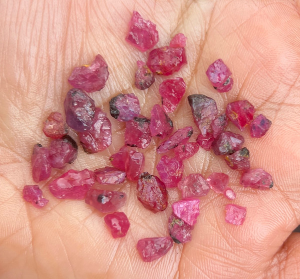 Natural Ruby Raw Rough Tanzanian Mines Carat Loose Gemstone Rough