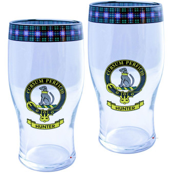 Hunter Clan Traditional Scottish Pint Beer Glasses Pair Tartan Band and Crest