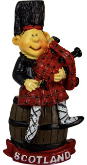 Resin Scottish Fridge Magnet With Piper On Barrel Design Resin Scottish Fridge Magnet With Piper On Barrel Design