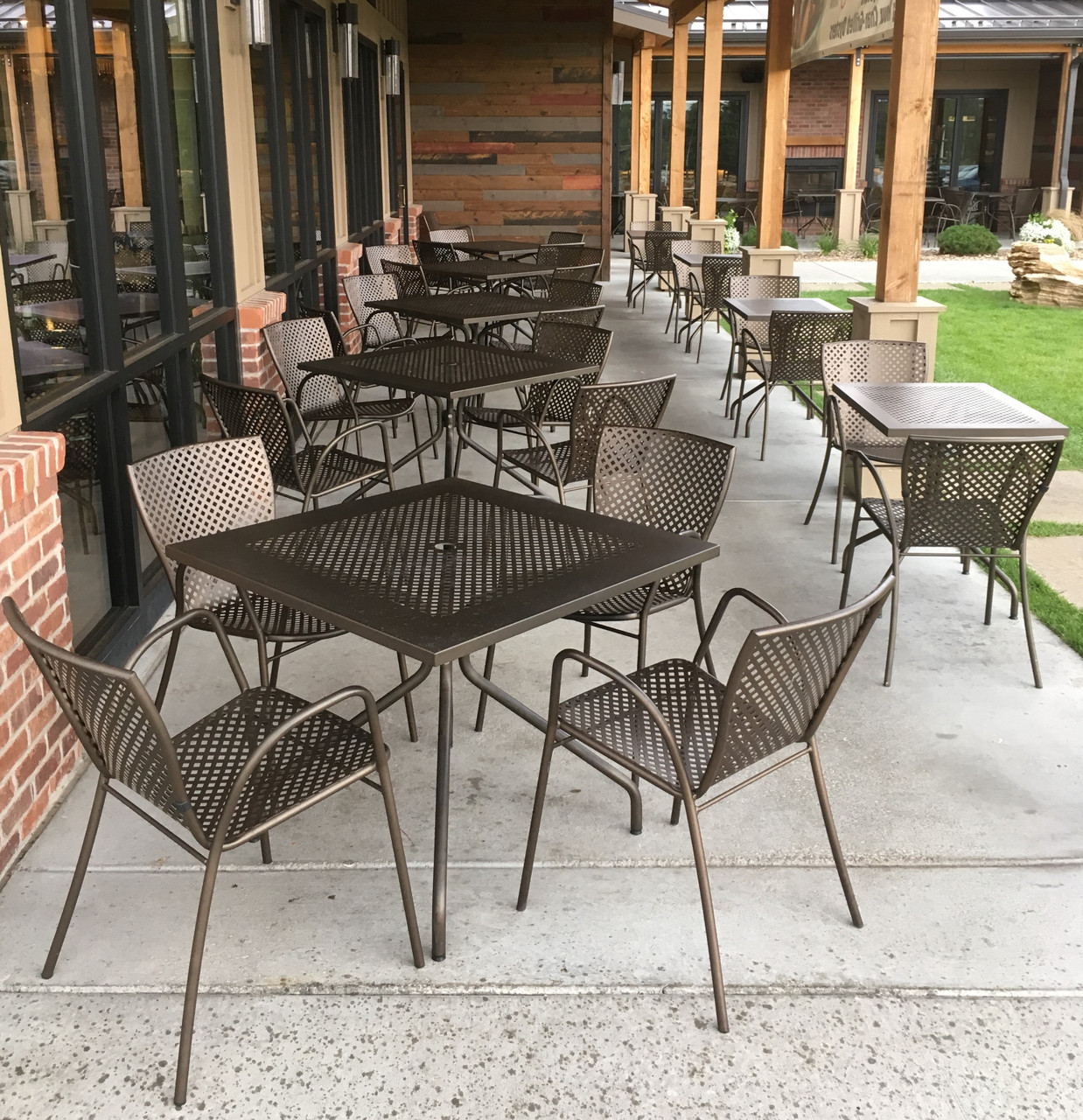 restaurant outdoor dining sets