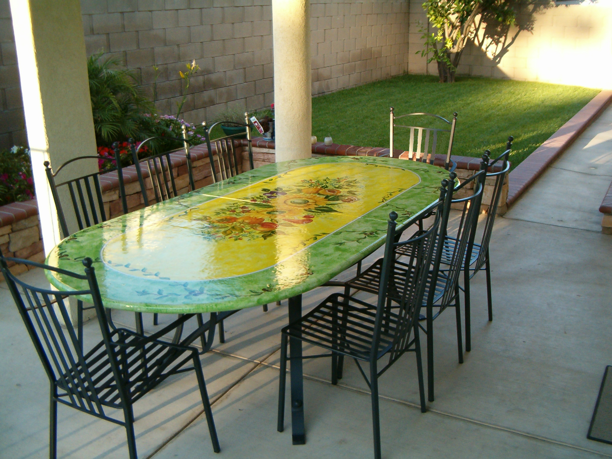 vicki-sun72-oval-table.jpg