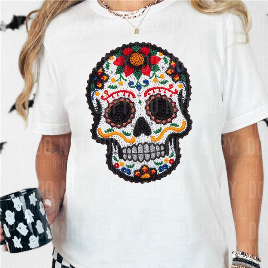Black Skull Faux Yarn Tee/Sweatshirt