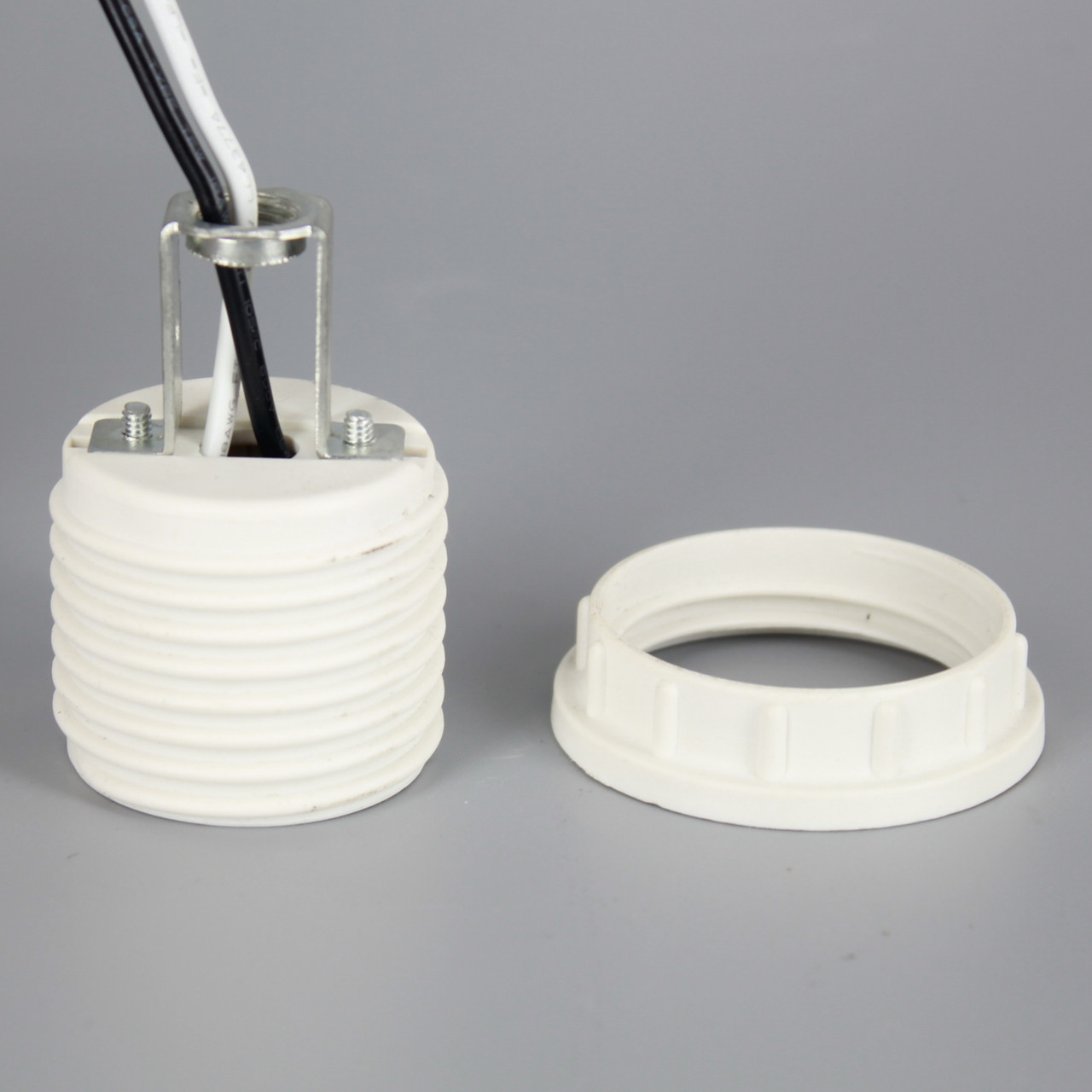 GU24 CFL Lamp Threaded Body and Ring Socket with 1/8ips. Female