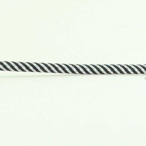 18/1 Single Conductor Black/White Swirl Pattern Nylon Over Braid AWM 105 Degree White Wire