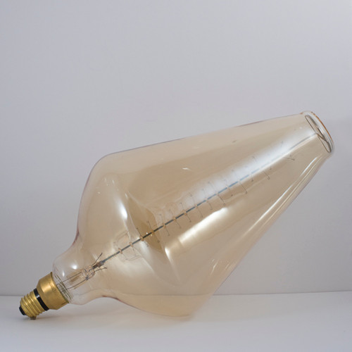 60W, DIAMOND SHAPED - GRAND NOSTALGIC E-26 BASE ANTIQUE FINISH SPIRAL FILAMENT BULB.