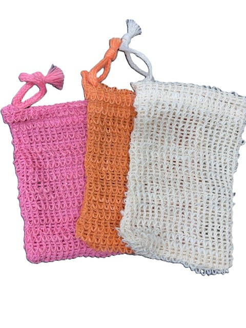 This all-natural soap saver bag is plant-based and fully compostable. Its texture is perfect for gentle scrubbing while producing a rich lather. Available in three colors—cream, orange, and pink—these bags are ideal for the shower. They let you scrub effectively and also allow the soap to hang, drain, and dry quickly.