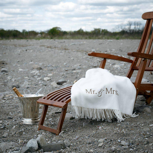 A Soft Idea Throw Blanket Embroidered 