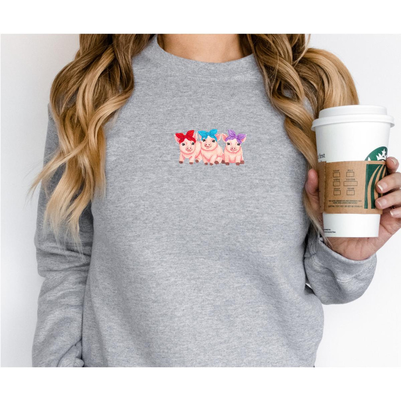  Ladies Embroidered Pig Sweatshirt 