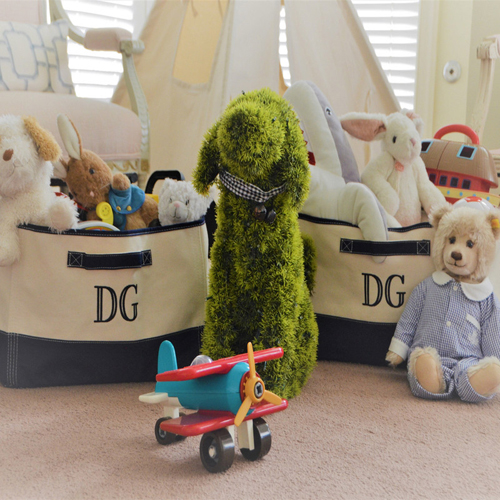 The Best Monogrammed Gifts for Family