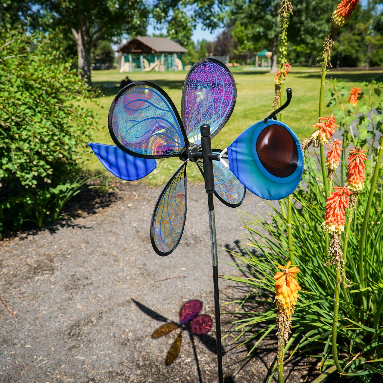 Insect Spinner Pivoting Dragonfly Bug Spinner - Kite Garden