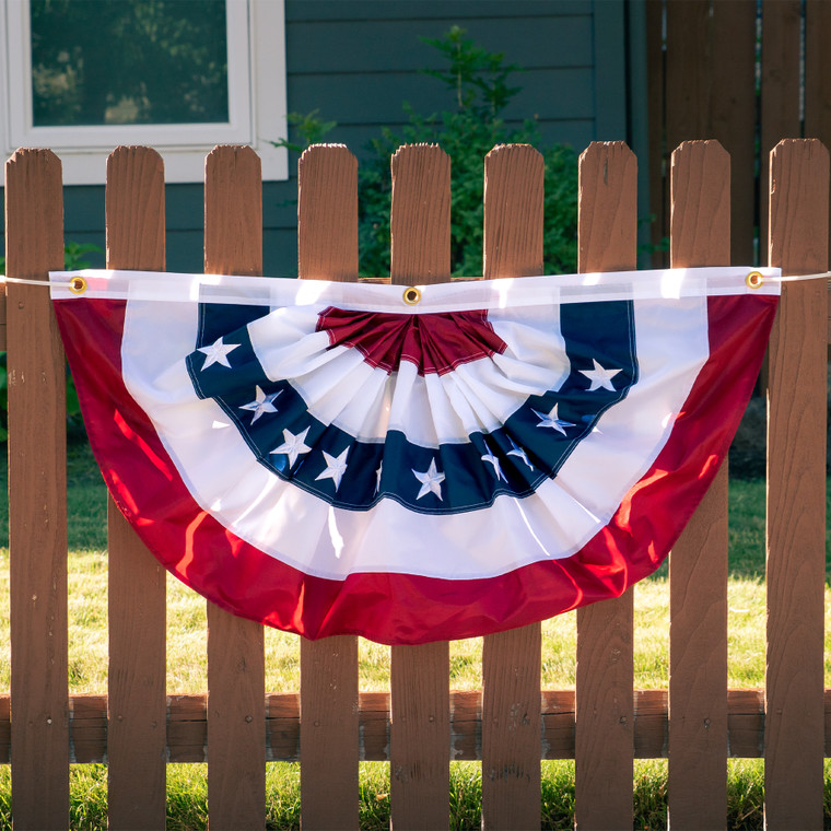 Pleated Fan Patriotic Bunting, 1.5' x 3'