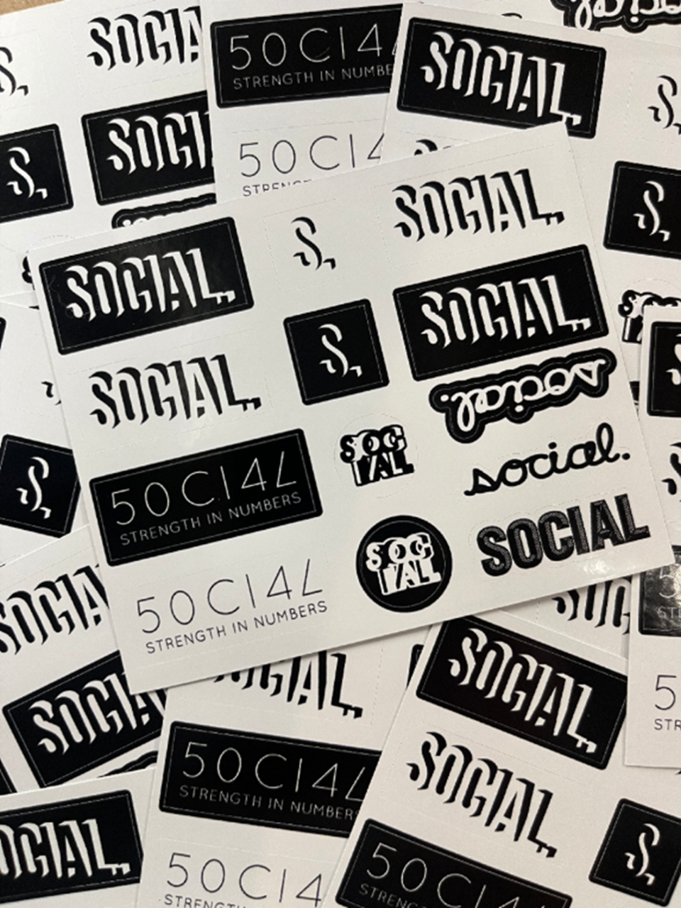 Social x 223 Block Logo Fingerboard Brown Stain 35x98 Mid OG