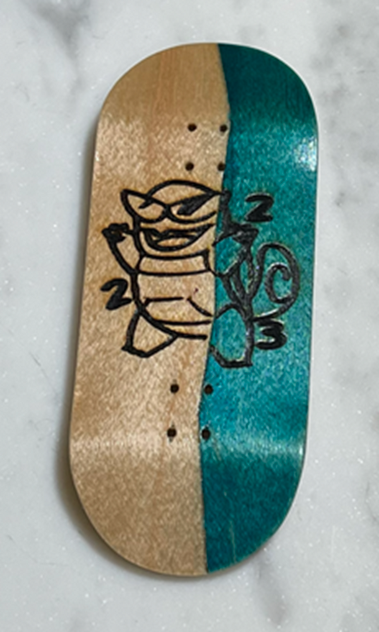 223 Poke Mon Squirtle Split Ply Fingerboard Deck Green 39x98 OG Med