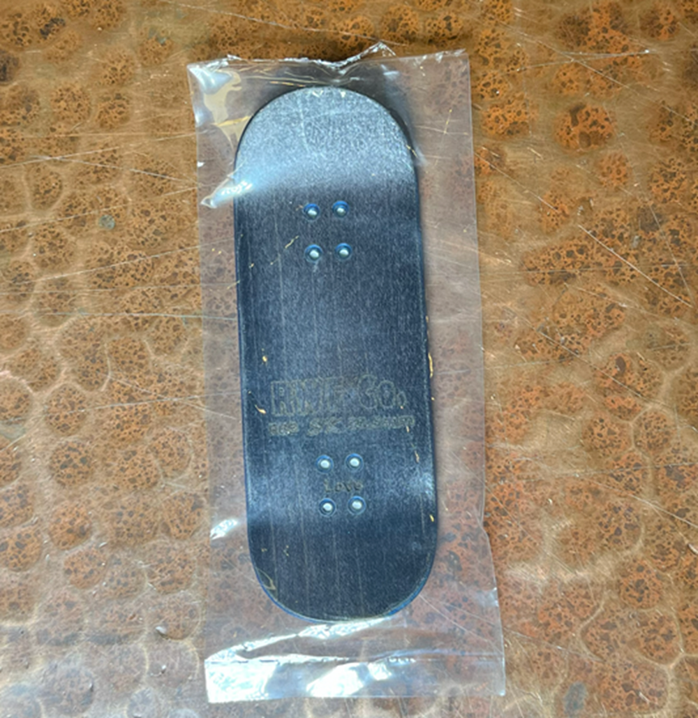 Red Wolf Friends Tree Fingerboard Deck Green 33.5 x 94.5 RSS