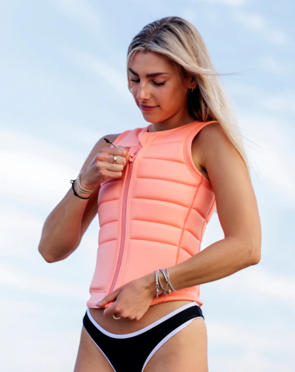 Follow Total Impact Vest Womens Melon Medium