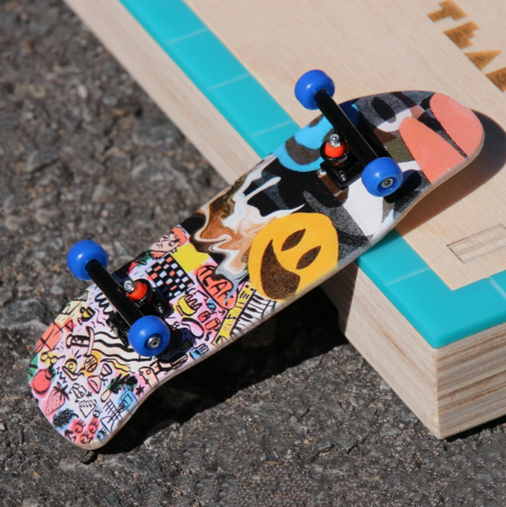 Teak Pro Gen2 Carlsbad Cruiser Fingerboard Complete Black Blue 34mm