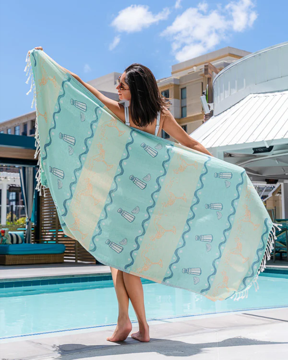 Sand Cloud Life at Margaritaville Towel Aqua Blue Regular