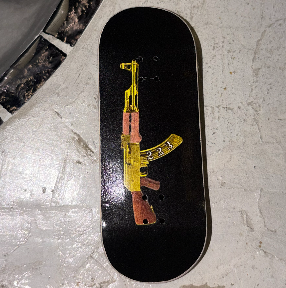 223 AK Fingerboard Deck Black 35x98 Medium Mellow