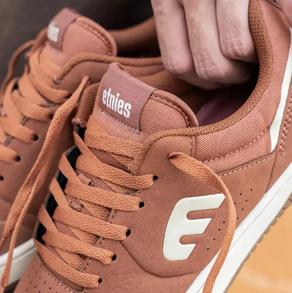 Etnies Marana Skate Shoes Copper