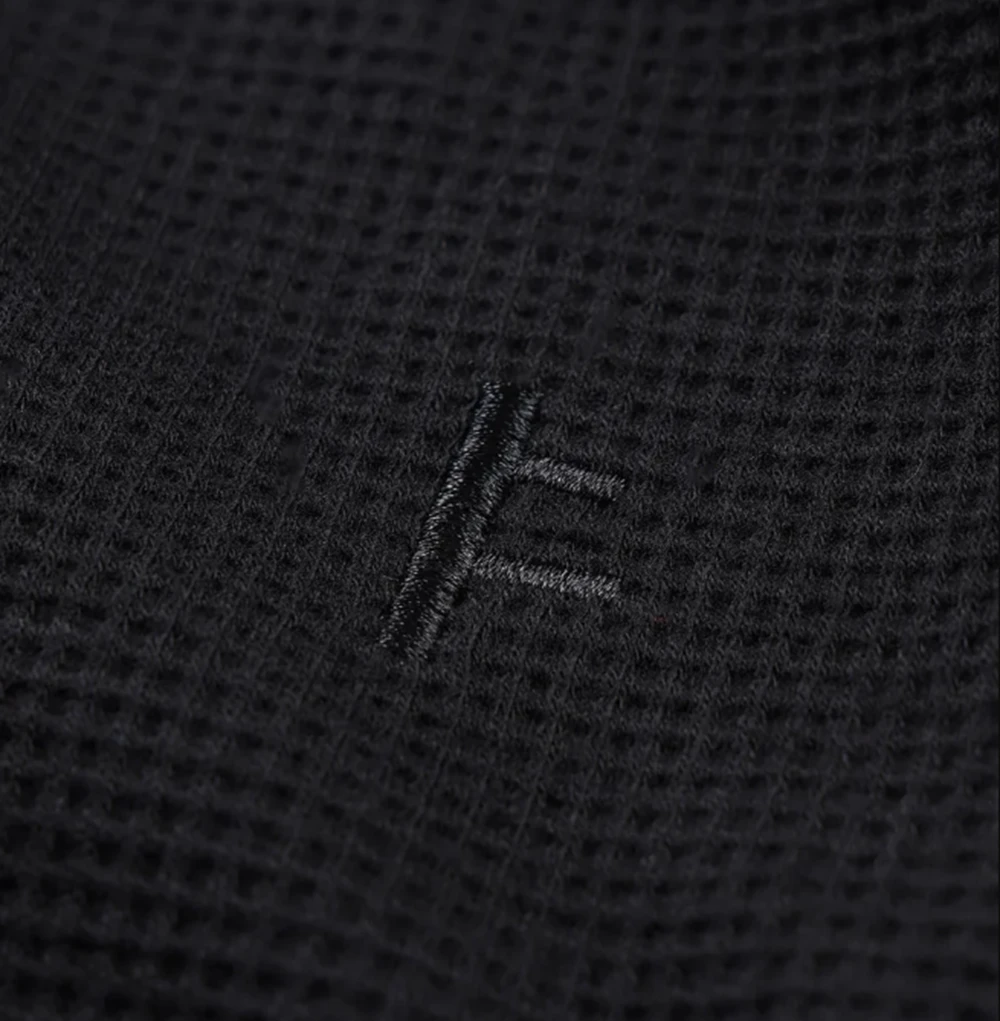 Former AG Raglan Waffle Crewneck Black Medium