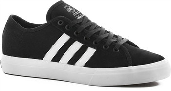 all black adidas matchcourt