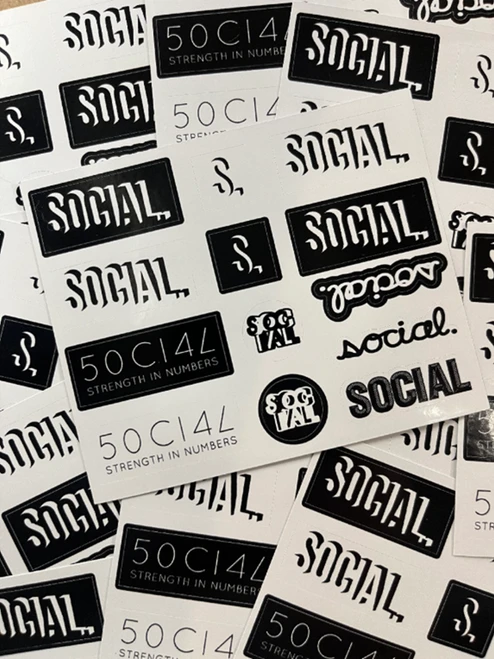 Social x 223 Block Logo Fingerboard Brown Stain 35x98 Mid OG