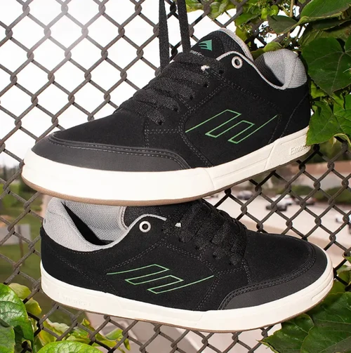 Emerica Heritic Skate Shoes Black Tan