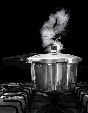 Using a pressure cooker to sterilise grain, substrate & equipment