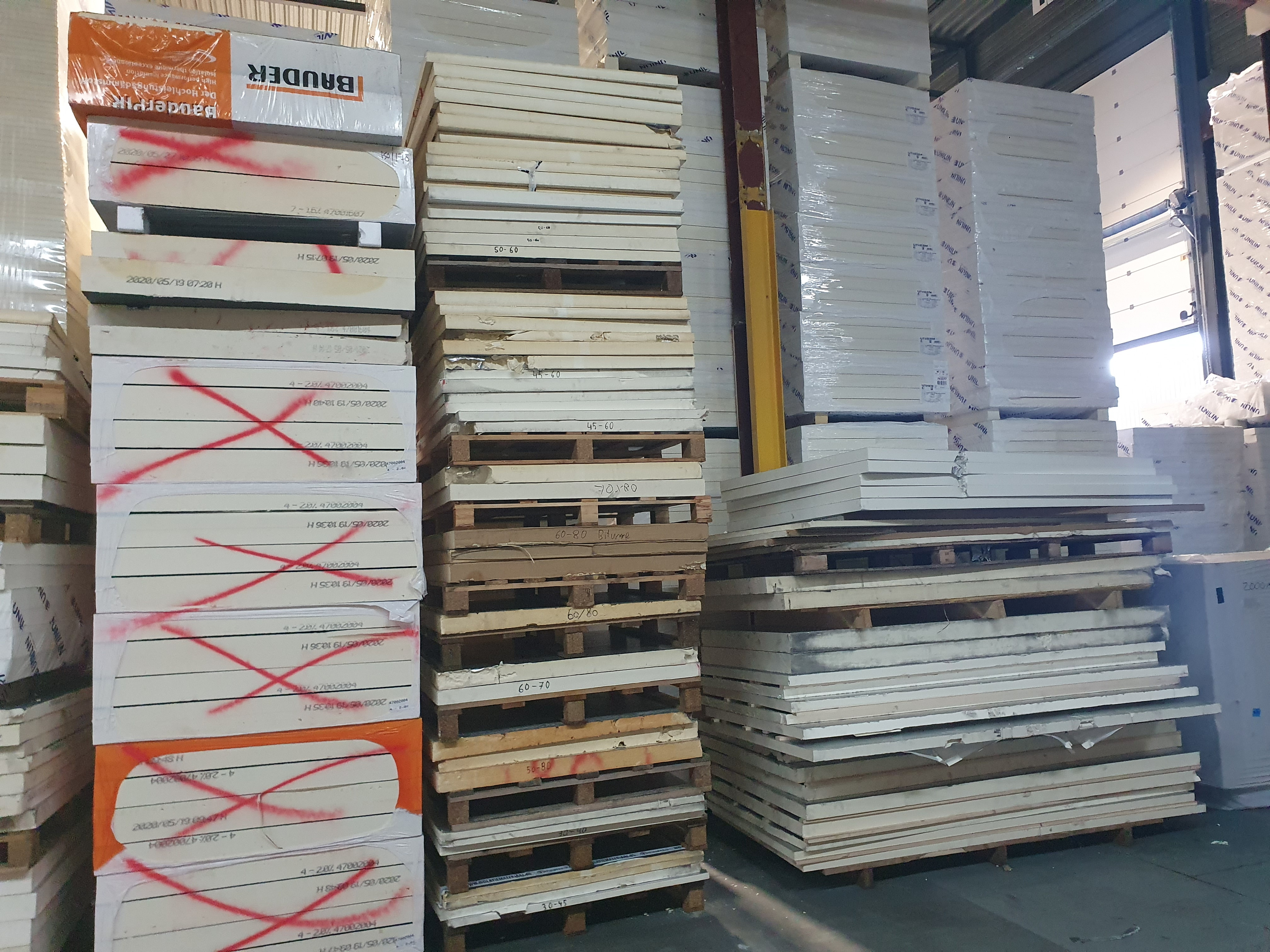 B-keus PIR afschot 2-zijdig aluminium 1200x1200x60/70mm (1,44m²)