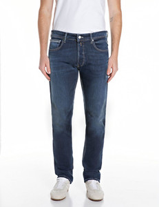 Front of Dark Blue Grover fit replay denims