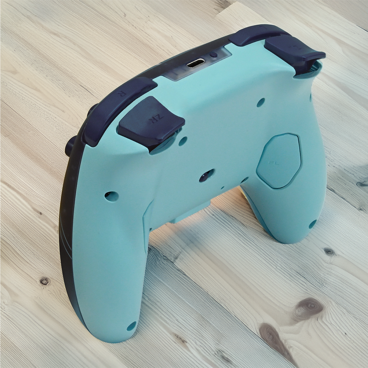 Hori wireless horipad turbo universe mario | tmr palčke | turbo in programabilni gumbi | brezžični | nintendo switch 2 igralni kontroler 5 Programabilna zadnja gumba na hori wireless horipad turbo universe mario kontrolerju