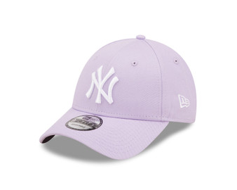 New Era Mens League Essential 9Forty Adjustable Cap ~ New York Yankees purple