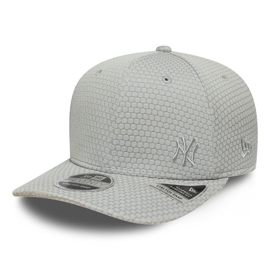 New York Yankees Mesh Flawless 9Seventy Stretch-Snap Snapback Cap