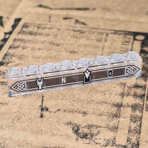 Adventurer's HUD Compass – Clear 1×8 Brick
