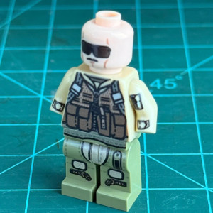 Brickmania F16 Fighting Falcon Pilot - Incomplete
