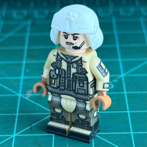 Brickmania MV-22 Osprey Pilot - Incomplete