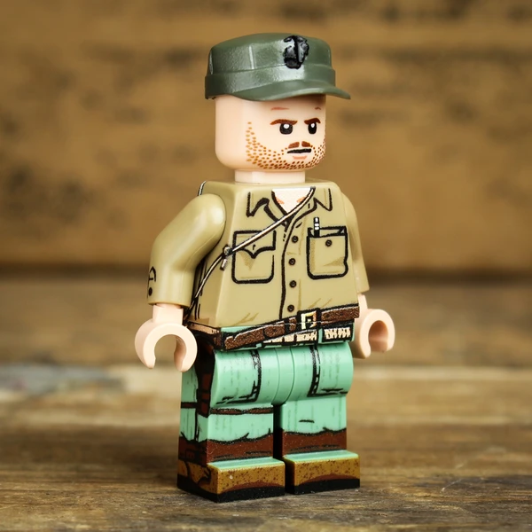 WWII US Marine Officer - Okinawa 1945